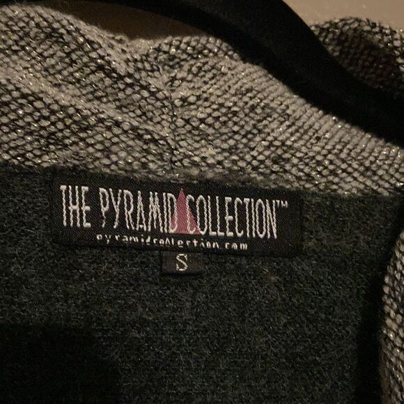 The Pyramid Collection Cardigan Small Gray Mixed Media Button Front - Picture 6 of 9